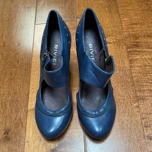 Biviel Blue Traditional Pump